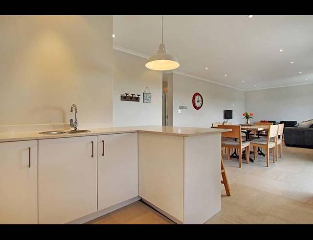 2 BEDROOM PROPERTY TO RENT IN MUIZENBERG